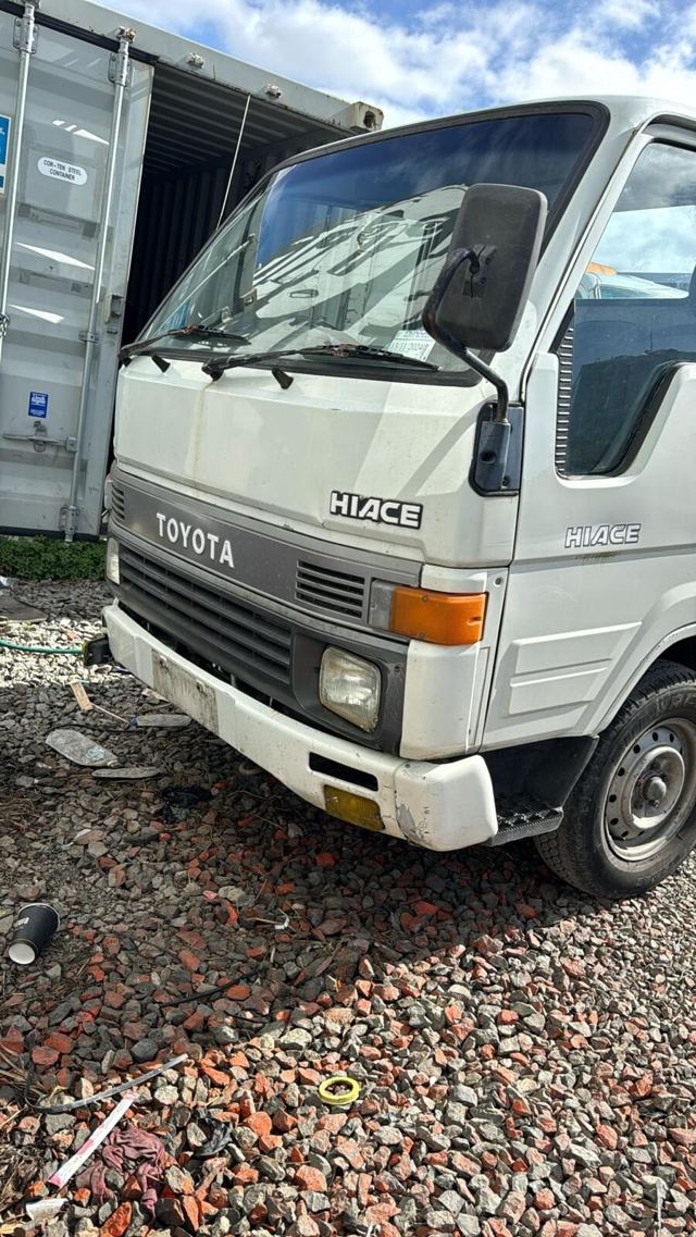 Toyota Hiace light truck bought for cash